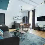 Apartment Champ De Mars - Tour Eiffel By Studio Prestige